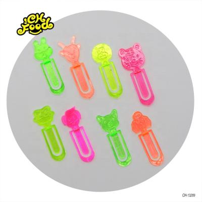 China Creative Chinese Cheap Cartoon Mini Plastic Paper Clip Holder Promotional Toys For Children for sale