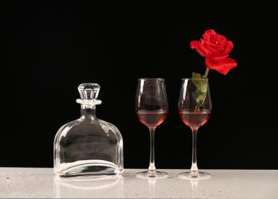 China Hot Selling Juice Liquor Wine Fruit Wine Whiskey Clear Vodka Glass Bottles for Alcoholic Beverages 700ml for sale