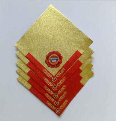 China Goldene kundenspezifische Folien-Aluminiumaufkleber, die Lack-überzogene Oberfläche prägen zu verkaufen