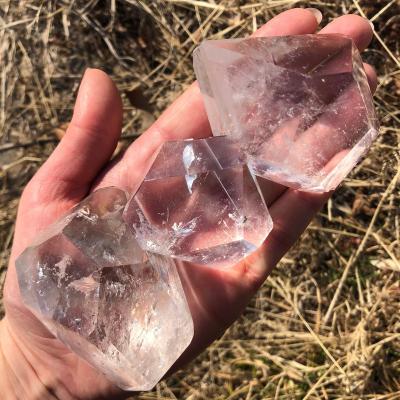 China Wholesale Natural Healing Crystal Misshape Clear Quartz Misshape from China for Crafts and Decoration for sale