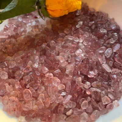 China Wholesale Natural Strawberry Quartz Chips Crystals Healing Gravel Tumbled Loose Stones From China for sale