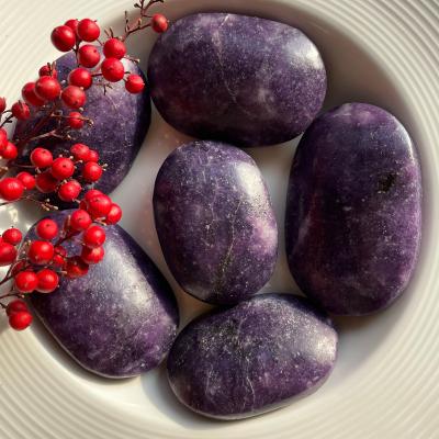 China Wholesale Natural Healing Crystal Reiki Minerals Gems Stone Lepidolite Palm From China For Home Decoration for sale