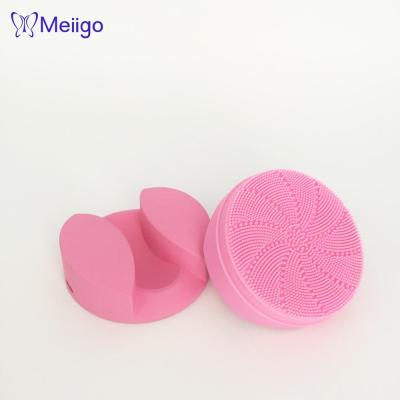 China Portable Waterproof Electric Facial Cleansing Brush Silicone Mini Sonic Rechargeable Waterproof Detergent for sale