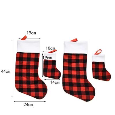 China Large Custom Eco-Friendly Plaid Hanging Christmas Tree Ornament Santa Sacks Decorations Home Felt Christmas Candy Gift Bag en venta