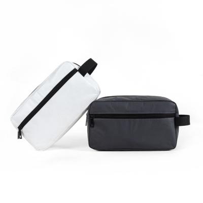 China Durable Dupont Tyvek Makeup Brush Bag Toiletry Bag Pouch Eco Friendly Custom Travel Waterproof Cosmetic Bags à venda