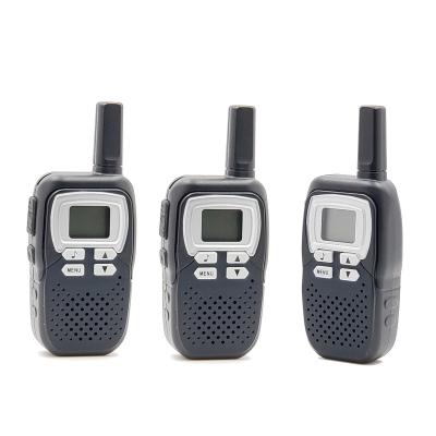 China UNDETERMINED Longevity UHF VHF Black Handy Talky Talky Range 8 Km 462-467Mhz /446Mhz/409Mhz Walkie Talkie for sale