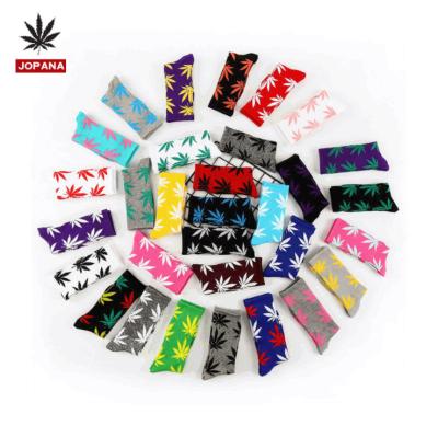 China Hot Selling SX 2021 Antibacterial Custom Design Mens Street Leaf Hip Hop Link Dye Technology Sports Wear Colorful Weed Socks for sale