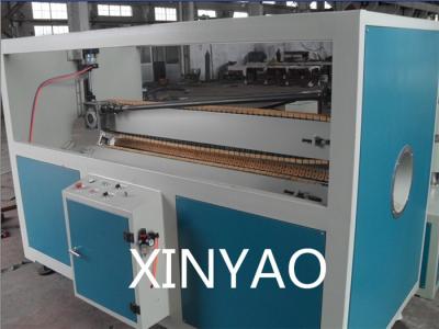 China PPR Pipe Extrusion Line Two Caterpillar & Multi caterpillar Haul off machine for sale