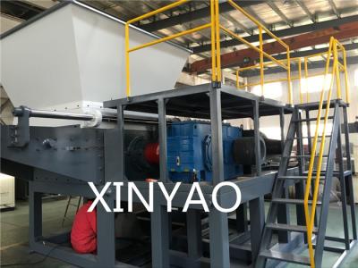 Chine Alimentation supérieure de la CE 18.5kw 90RPM 250kg/H réutilisant la machine en plastique de défibreur à vendre