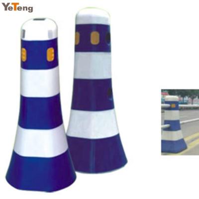 China Aluminum Traffic Barrier Water Horse For Safety Car Truck Fender Rotational Mount rotomolded for sale