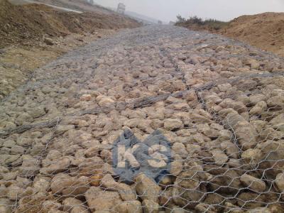 China Double Twisted Wire Mesh River Bank Gabion Retaining Wall For Protection for sale