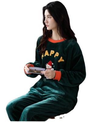 China 2021 New Arrival Women's Thermal Cartoon Christmas Holiday Green Cute Comfortable Pajamas Sleepwear Set for sale