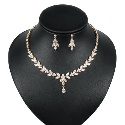 China High Quality Water Friendly Drop Bridal Cubic Zircon Wedding Copper Plating Platinum Necklace Earrings Jewelry Set for sale