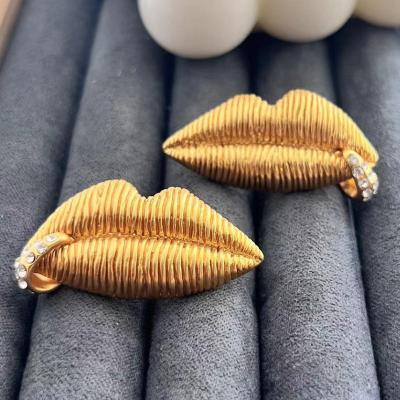 China Environmental Friendly New arrival 18k gold plated mouth stud gold plated earrings stainless steel earrings dangling for sale