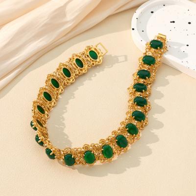 China Environmental Friendly fashion jewelry necklaces Handmade necklace with emerald inlaid pearls stainless steel necklace for sale