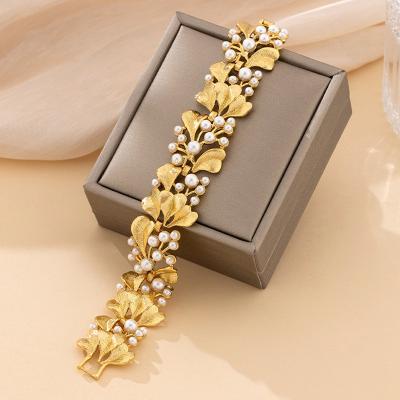 China Environmental Friendly Medieval style pearl bracelet fashion jewelry bracelets bangles charms for bracelets for sale