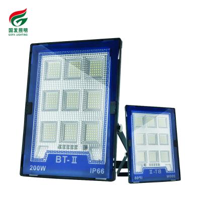 China Waterproof Smart Solar Panel 100W 200W 300W 400W LED Flood Light Control IP66 Garden Security Outdoor LED Solar Flood Light for sale