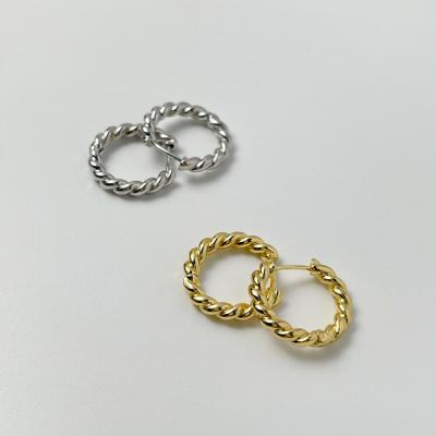 China Minimalist classic brass twisted chain circle earring E0534 twist clip circles huggie earring for women gold silver color twisted circle chain earring for sale