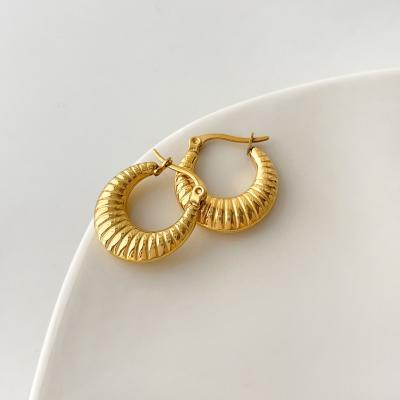 China Chunky crescent dome circle earrings waterproof 316 stainless steel 18k gold plated huggie earring for women chunky crescent dome circle chunky earrings for sale