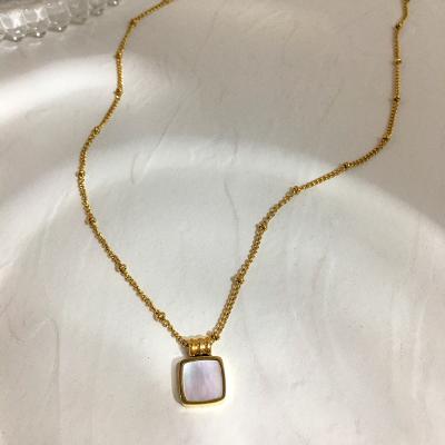 China Square 2021 Cute Gold Color Titanium Link Chain Steel Chokers Jewelry Vintage Shell Pendant Link Chain Necklace Square Shell Pendant Necklace for sale