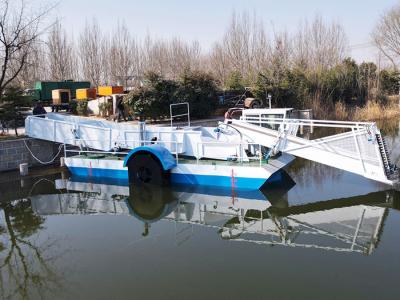 China Floating Algae 8CBM Aquatic Plant Harvester Is Designed To Be Nine Meters for sale