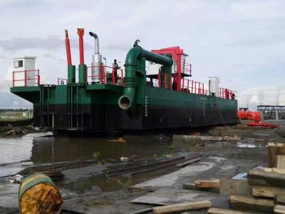 China 20 Inch Cutter Suction Sludge Dredging Boat For Sand Or Mud Dredging With Anchoring Booms And Spud Carriage for sale