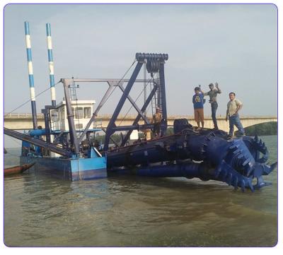 China Small size high performance sand dredger machinery&Equipment with Cutter Head for River Lake and Sea Dredging Projects Te koop