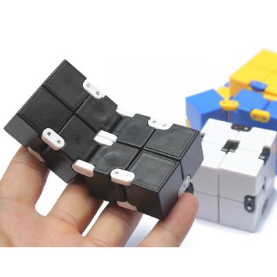 China Mini Toy Magic Mugen Cube Relaxing Long Time Spinning Pressure Reducer for sale