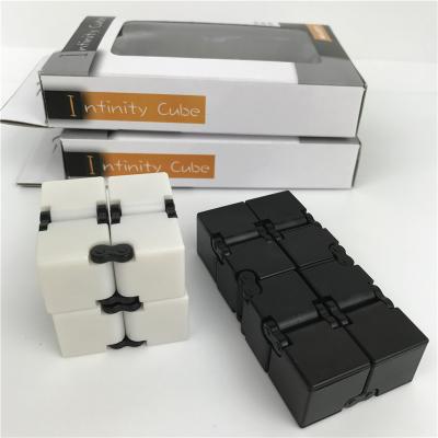 China Mini Toy Wholesale Newest Anti-stress Desk Fidget Cube Toys Plastic Infinity Magic Cube for sale