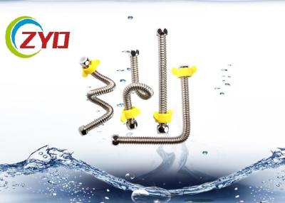 China Tubo acanalado ajustable flexible de cobre amarillo a prueba de explosiones del tornillo 360° del acero inoxidable DN15 para el tubo los 20cm Longth del agua en venta