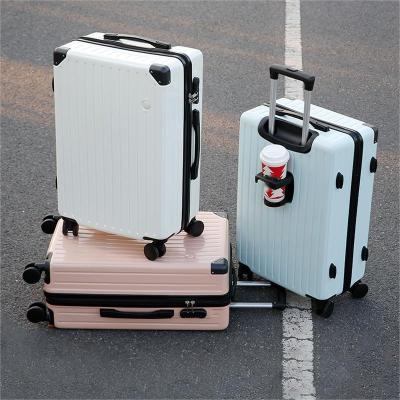 China 2023 New Design Luggage Fashionable Large Capacity On Suitcase Travel Trolley Case Bag Cheap Luggage for sale