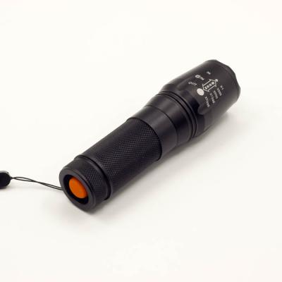 China Emergency 1000 Lumens 5 Modes Focus x800 Zoom Tactical Flashlight for sale