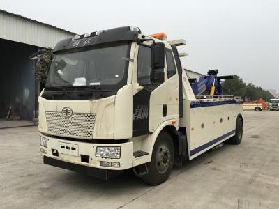 China Mittlere Aufgaben-integrierter Notabschleppwagen, 8 Tonnen kundenspezifische Wrecker-LKW-mit Kran zu verkaufen