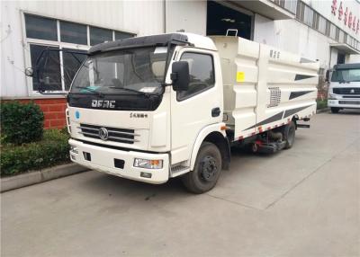 China De Vrachtwagenweg van de Dongfeng6cbm Straatveger het Schoonmaken met Aangepaste Kleur Te koop