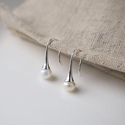 China CLASSIC Fashion Summer Ear Jewelry 925 Sterling Silver Fresh Water Pearl Drop Earring Girls Gifts Jewelry for sale