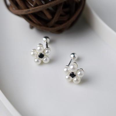 China CLASSIC 925 Sterling Silver Thread Piercing Earrings Flower Pearl Earrings for sale