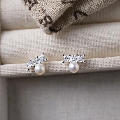 China CLASSIC Fashion Pearl Stud Earrings 925 Sterling Silver Zircon Earrings Women Pearls Wedding Pearl Earrings for sale