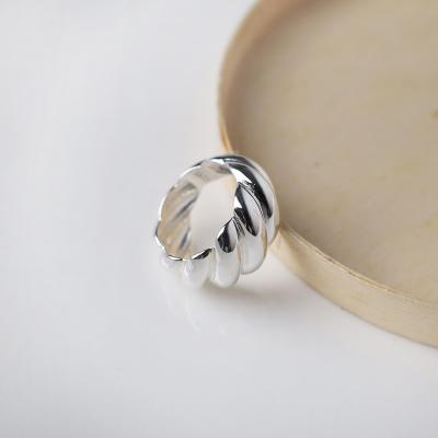 China CLASSIC S925 silver ring women's simple ring punk jewelry shell rings for sale