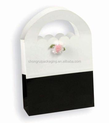 China Biodegradable Paper Gift Bags With Cute Designs for sale