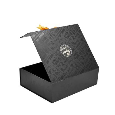 China Luxury Black Recycled Materials Matte Magnetic Closure Hair Extension Foldable Box Packaging With Ribbon for sale