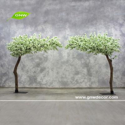 China GNW Touch Natural Silk Artificial Cherry Blossom Tree With Hanging Down Green Leaf For Wedding Decoration for sale