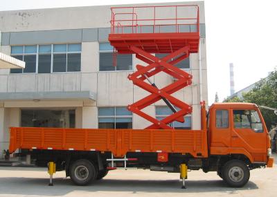 Chine le camion de 16M a monté le chargement de la plate-forme 300Kg de travail aérien d'ascenseur de ciseaux pour l'exposition hall d'hôtel à vendre