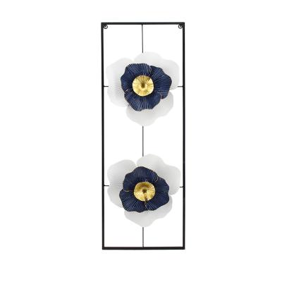 China Minimalist Flower Design Metal Wall Decor For Bedroom And Room Wall Hanging Decor For Home Decor for sale