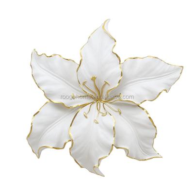 China Royal Art Decor Roogo Flower Pot Decoration Vintage Lily Angel Resin Wall Hanging for sale