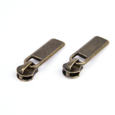 China Other Custom Black Luggage Accessories Custom Charm Pull Zipper Large Metal Brand Zipper Slider Zipper for sale