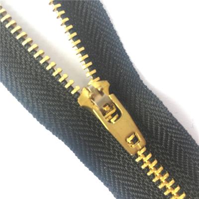 China Wholesale #4 Teeth Nickel Free Brass Copper Teeth Zipper Pull For Hard Suitcase for sale