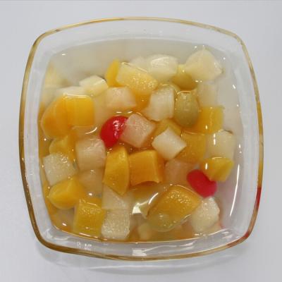 China Large Supply Canned Cost Effective 425g Food Cup Assorted Canned Fruit Salad for sale