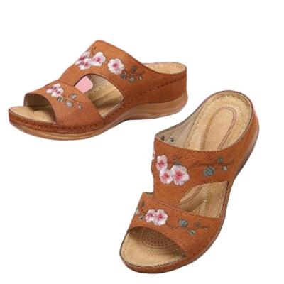 China Fashion trend 2023 summer new women's shoes up-to-date flower embroidered sandals wedge heel plus-size women's slippers for sale