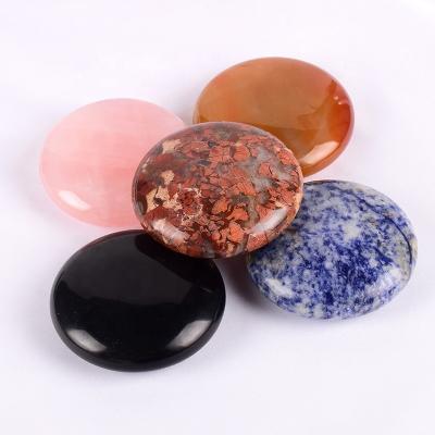 China High Quality Healing Hot Stone Massage Face Eye Neck Body Around Natural Crystal Rose Quartz SPA Energy Chakra Palm Stone Palm Stone Meditation for sale