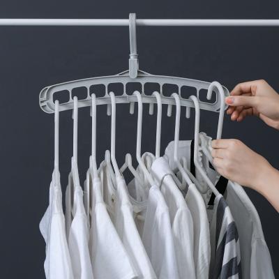 China New Contemporary Plastic Coat Hanger Hanger Organizer for sale